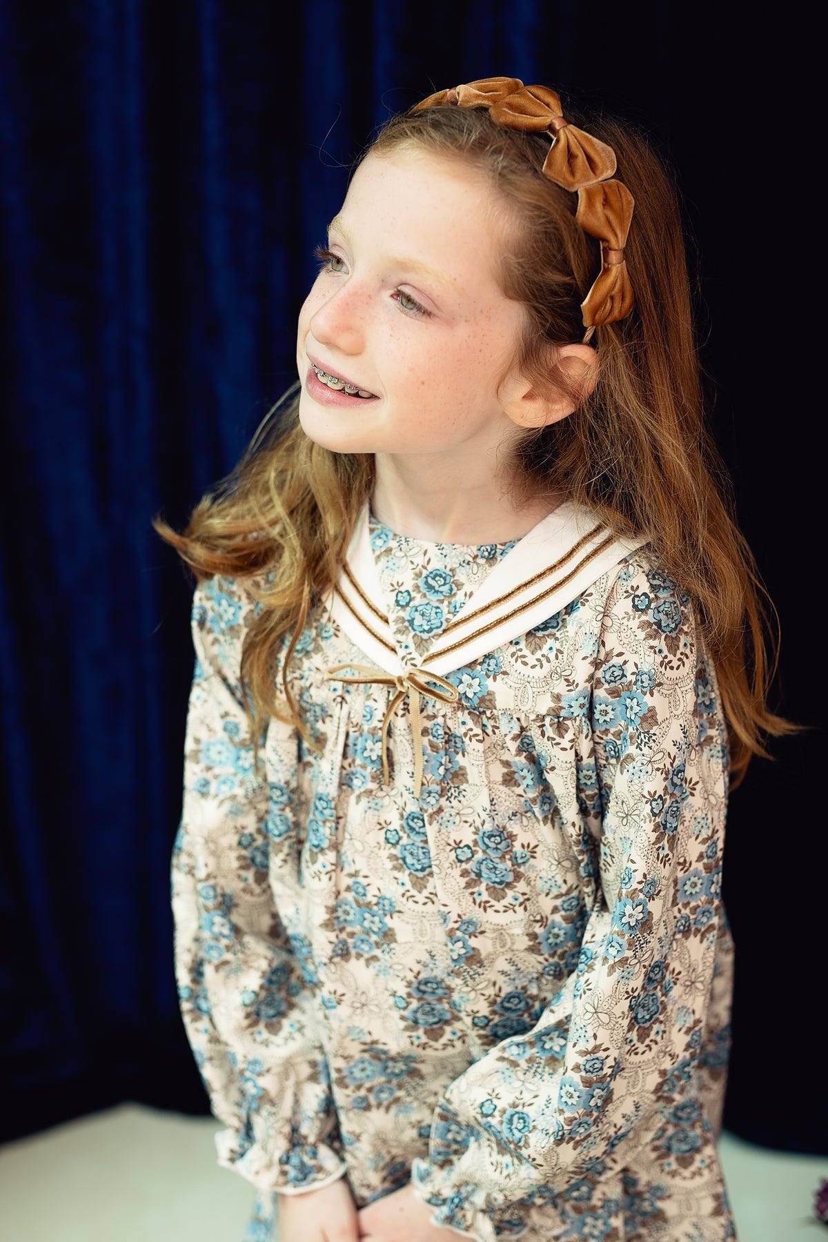 Tendu Velvet Bow Headband - Golden