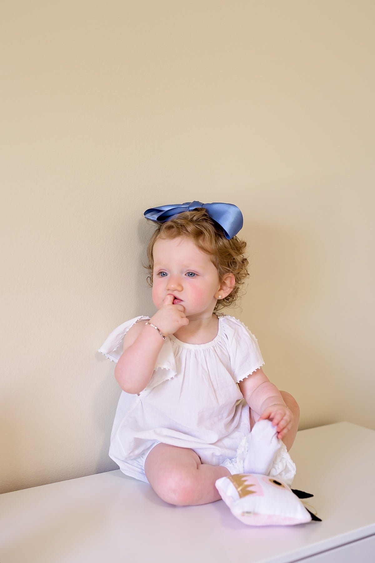 Oversized Bow Pony/Clip - Ivory