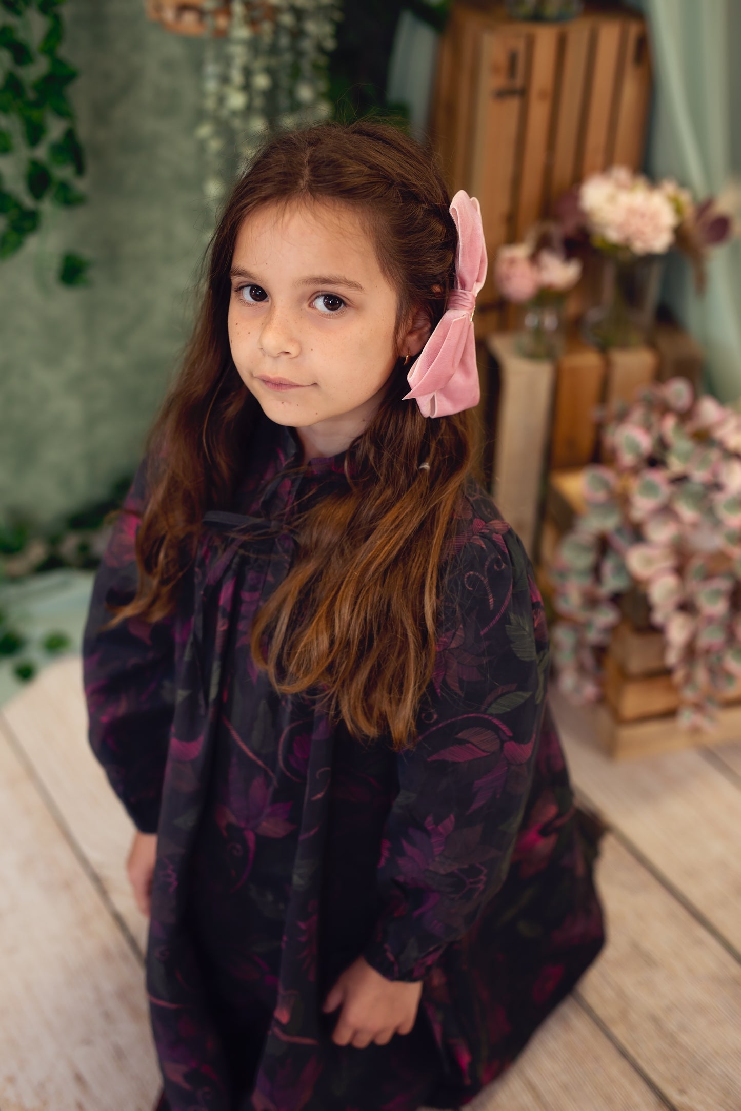 Dahlia Velvet Clip - Black