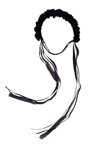 Carnation Wrap Wreath - Black