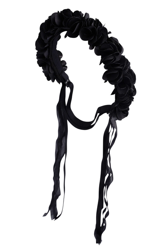 Carnation Wrap Wreath - Black